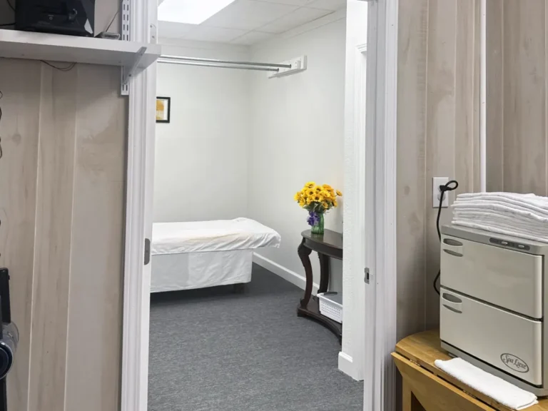 81-1200-room1